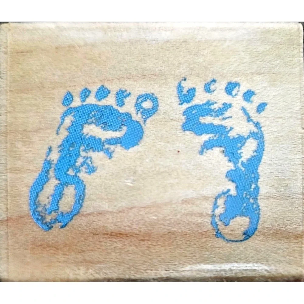 Hero Arts Baby Feet Prints B1022 1.5X1.5 Rubber Stamp Wood #Q63